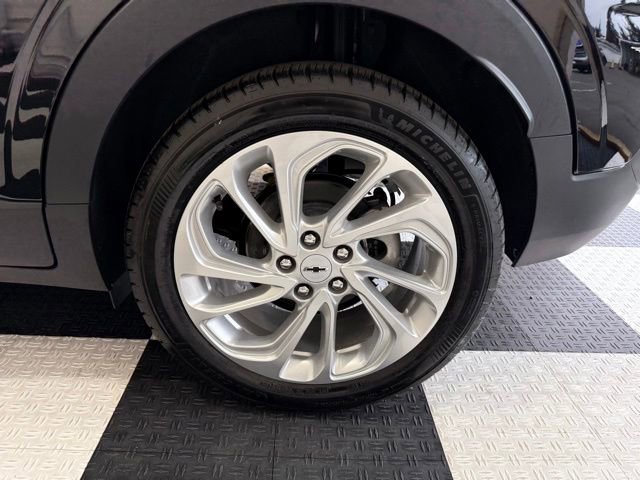 New 2027 Chevrolet Bolt LT w/ Comfort Package FWD image 10