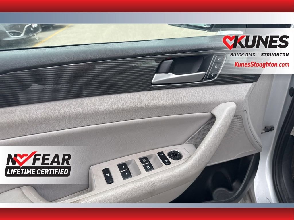 Used 2019 Hyundai Sonata Limited image 19