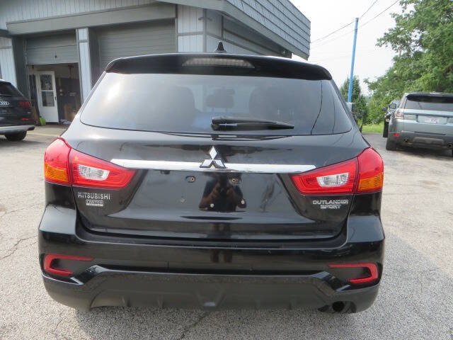 Used 2018 Mitsubishi Outlander Sport ES AWD/4WD image 39