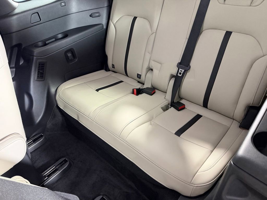 Used 2024 MAZDA CX-90 Plug-In Hybrid w/ Preferred image 26