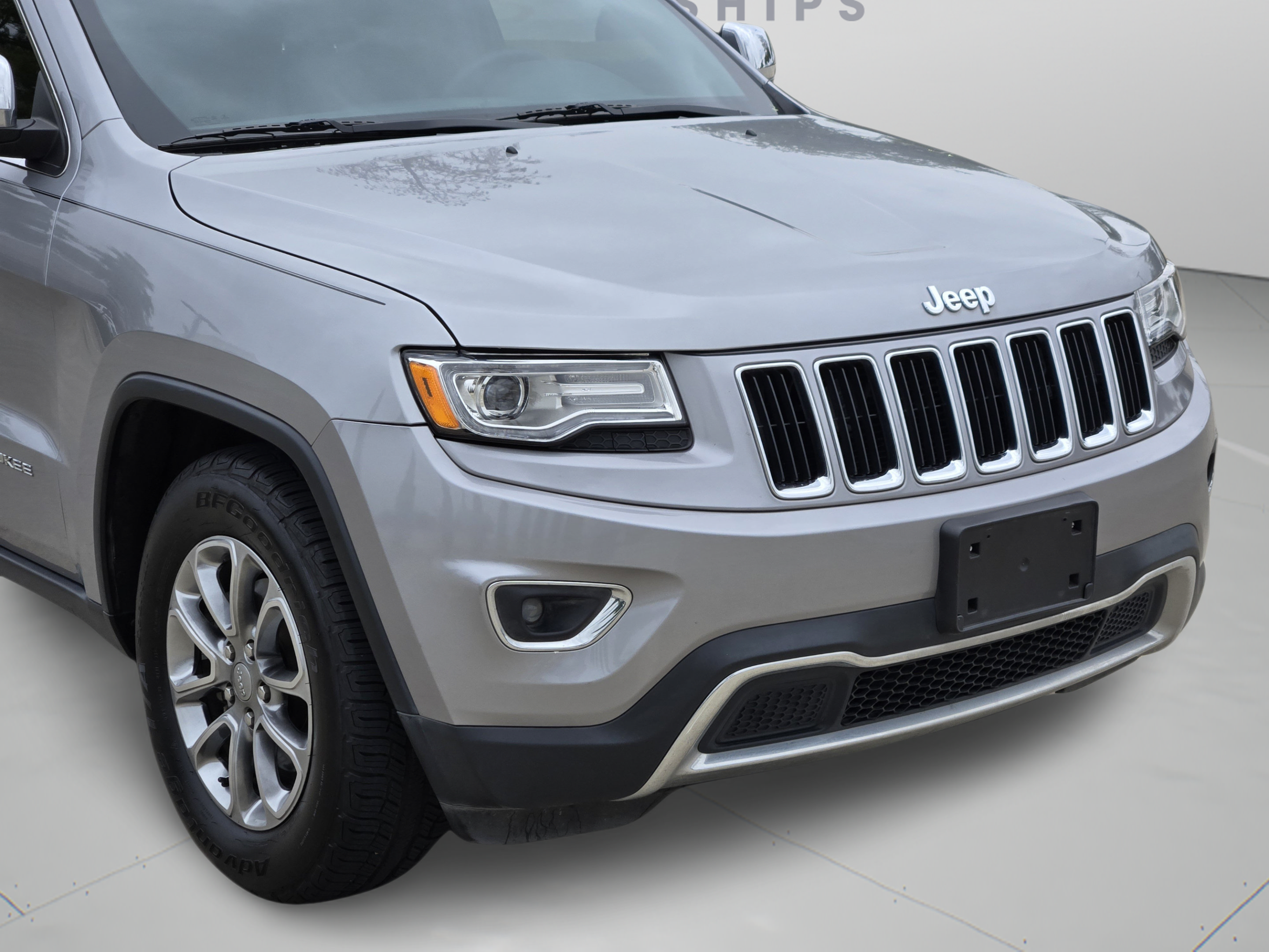 Used 2014 Jeep Grand Cherokee Limited w/ Luxury Group II RWD image 28