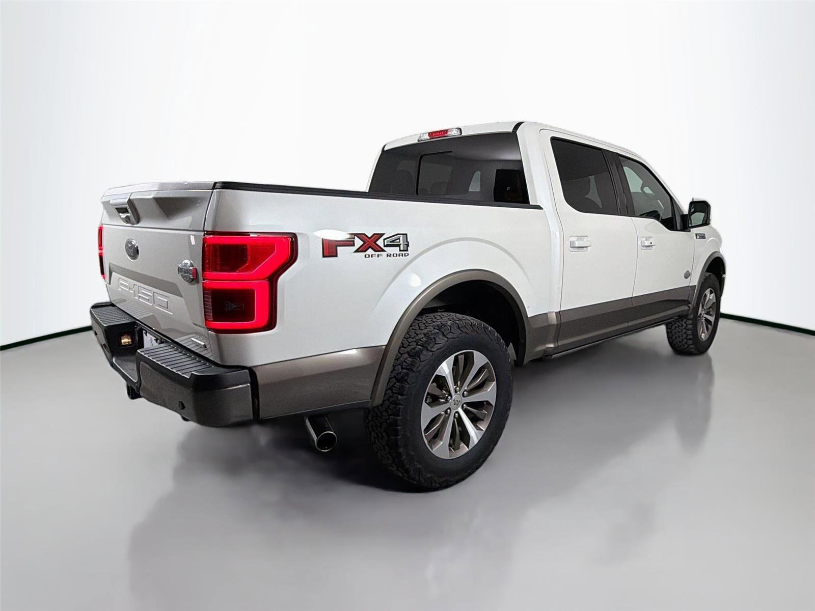 Used 2018 Ford F150 King Ranch w/ Equipment Group 601A Luxury AWD/4WD image 6