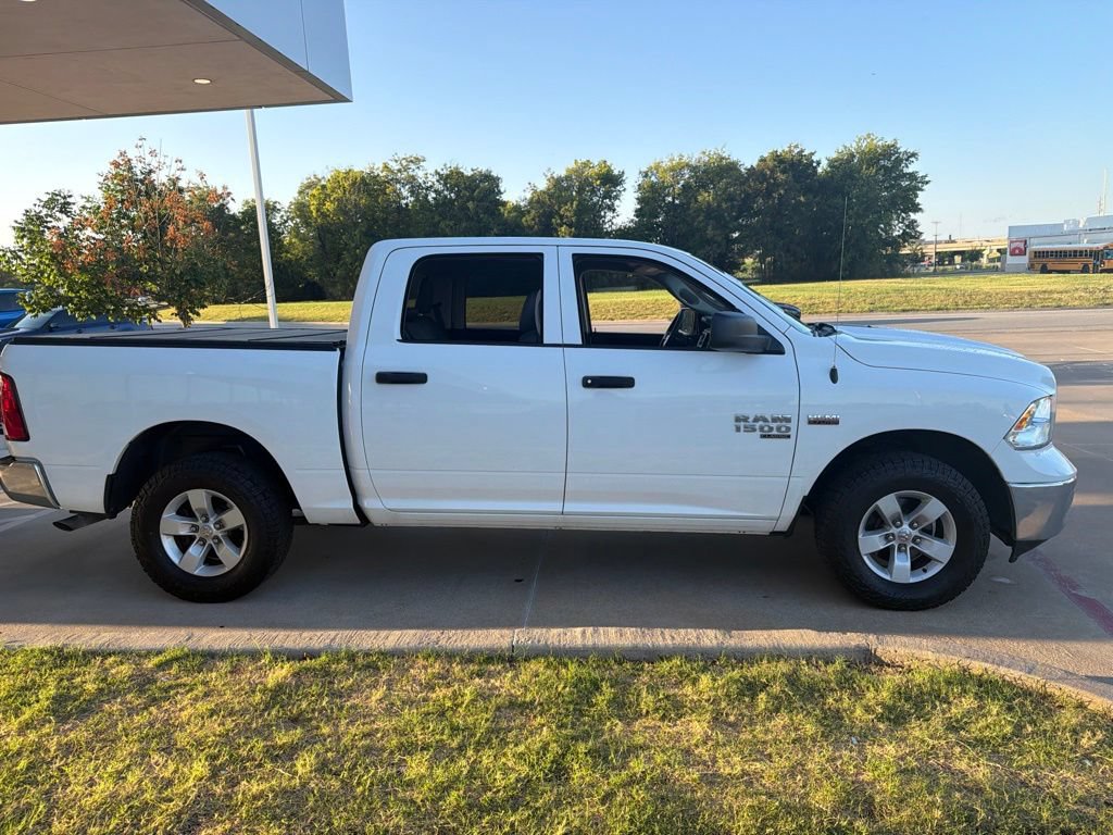 Used 2020 RAM 1500 Tradesman w/ Chrome Appearance Group AWD/4WD image 4