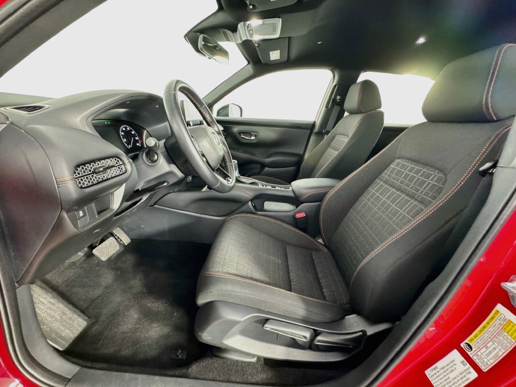 Used 2025 Honda HR-V Sport image 12