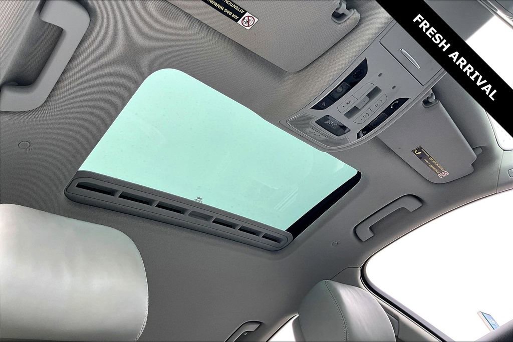 Used 2016 Audi S6 Prestige w/ Prestige Package image 26