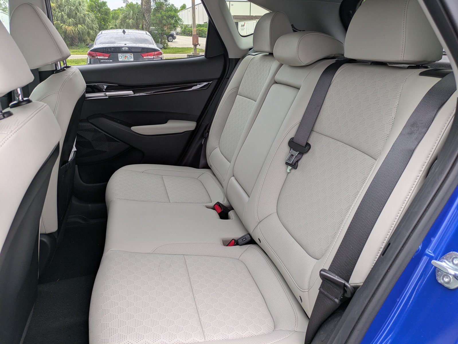 Certified 2023 Kia Seltos SX w/ SX Sunroof Package AWD/4WD image 10