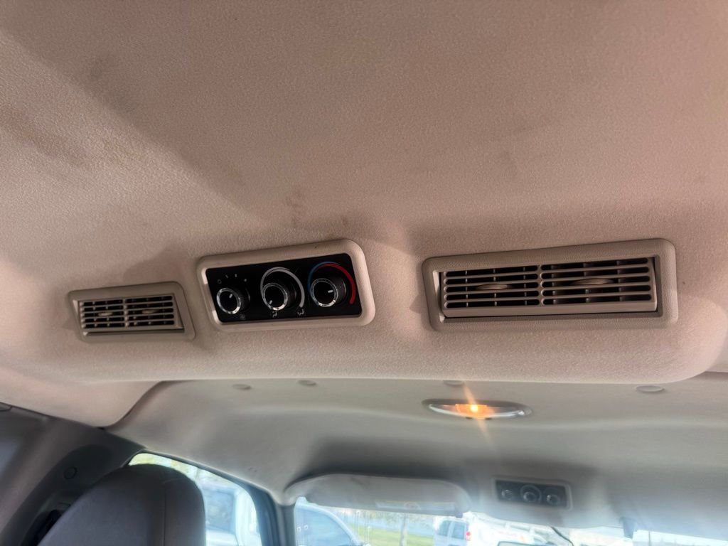 Used 2014 GMC Savana 3500 LS image 12