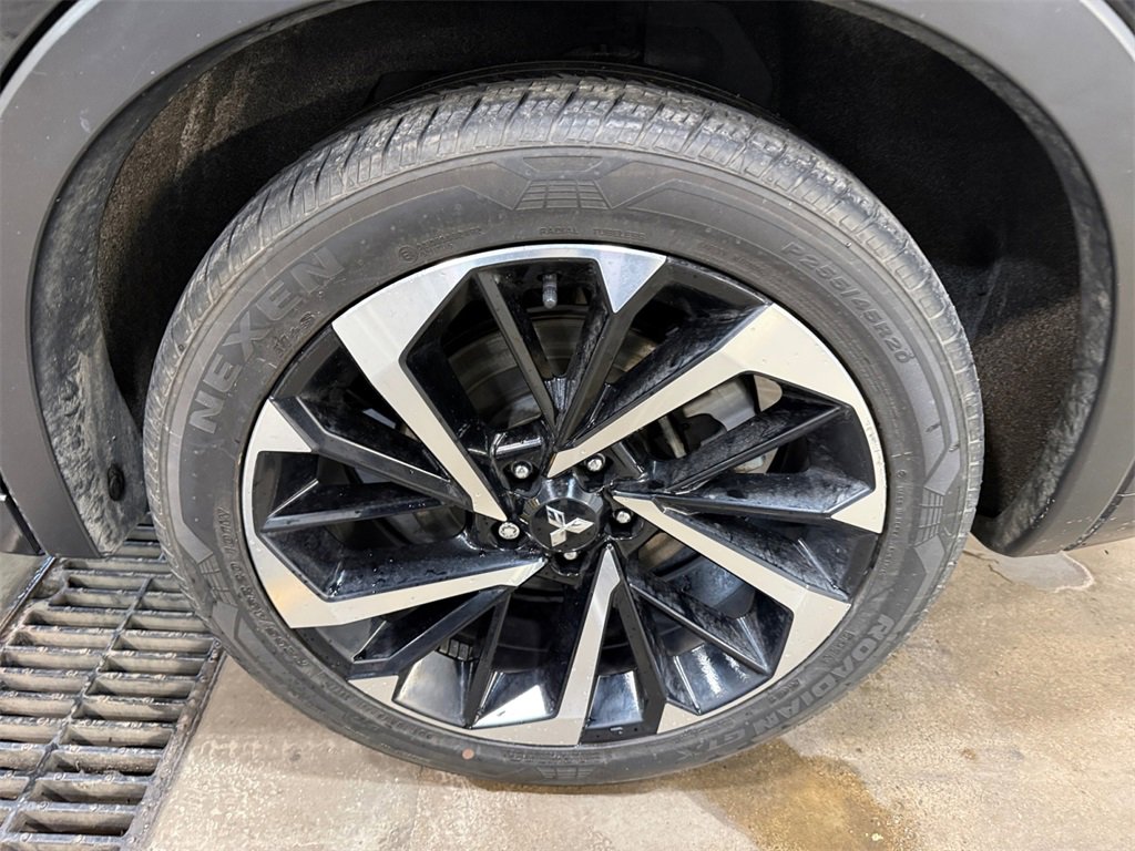 Used 2023 Mitsubishi Outlander SEL image 37