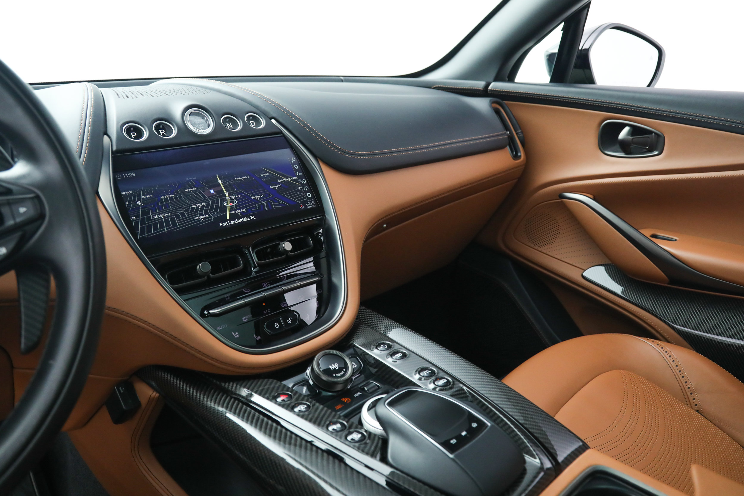 Used 2023 Aston Martin DBX 707 AWD/4WD image 31