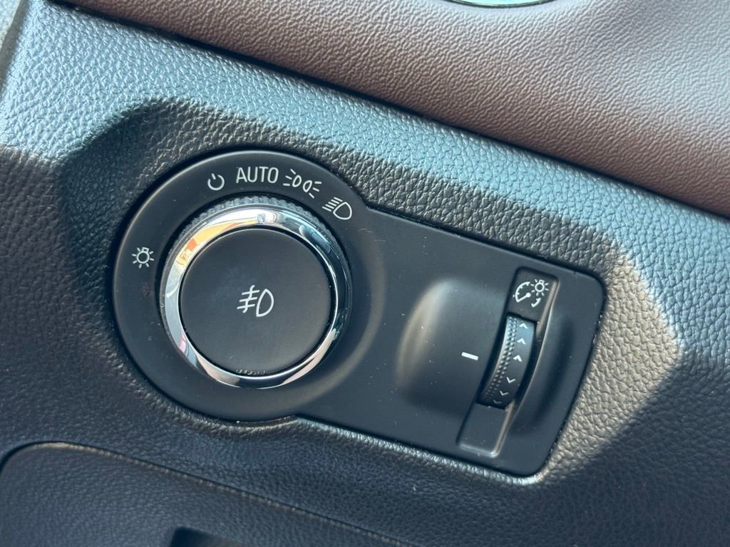 Used 2015 Chevrolet Cruze LTZ w/ Sun, Sound and Sport Package image 30