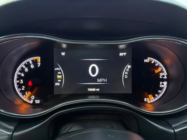 Used 2019 Jeep Grand Cherokee Laredo w/ 18" Wheel & 8.4" Radio Group image 19