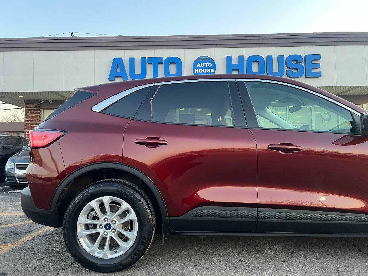 Used 2021 Ford Escape SE image 35