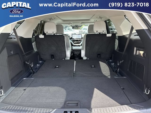 Certified 2025 Ford Explorer Platinum w/ Ultimate Package AWD/4WD image 16