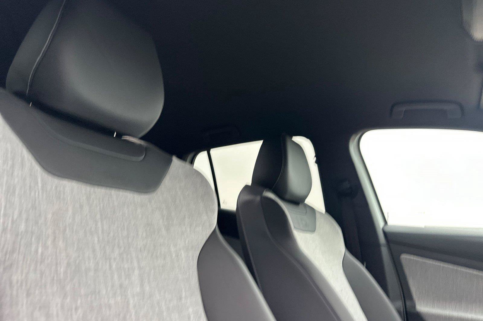 New 2026 Volkswagen ID.4 Pro RWD image 16