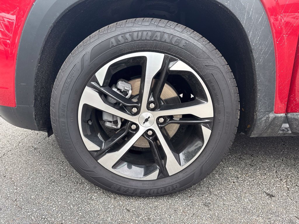 Used 2026 Chevrolet Trax RS w/ Sunroof Package FWD image 37