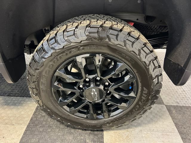 Used 2025 Chevrolet Silverado 2500 LT w/ Trail Boss Package AWD/4WD image 14