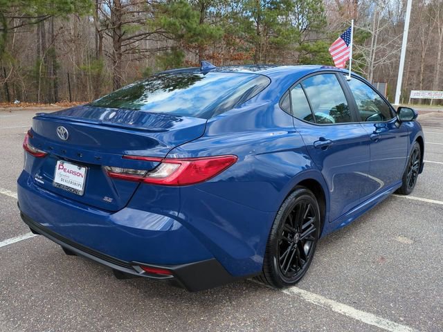 Used 2025 Toyota Camry SE FWD image 4