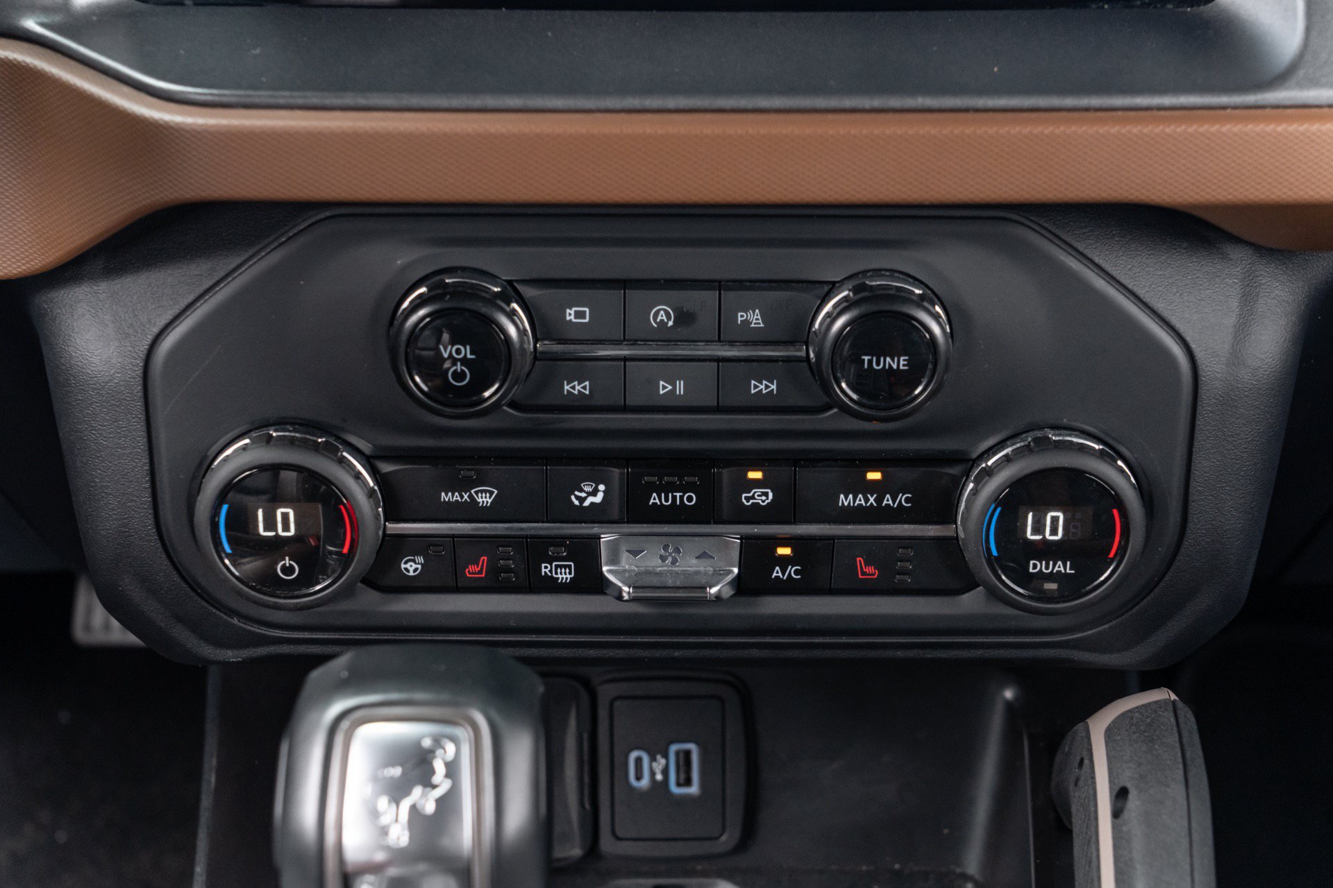 Used 2024 Ford Bronco Outer Banks AWD/4WD image 29