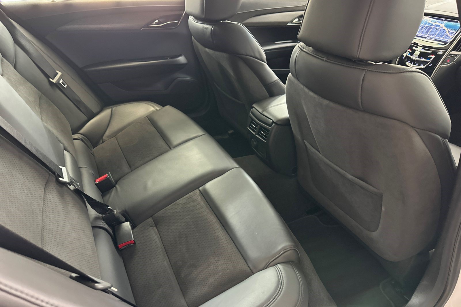 Used 2017 Cadillac ATS V w/ Carbon Fiber Package RWD image 31