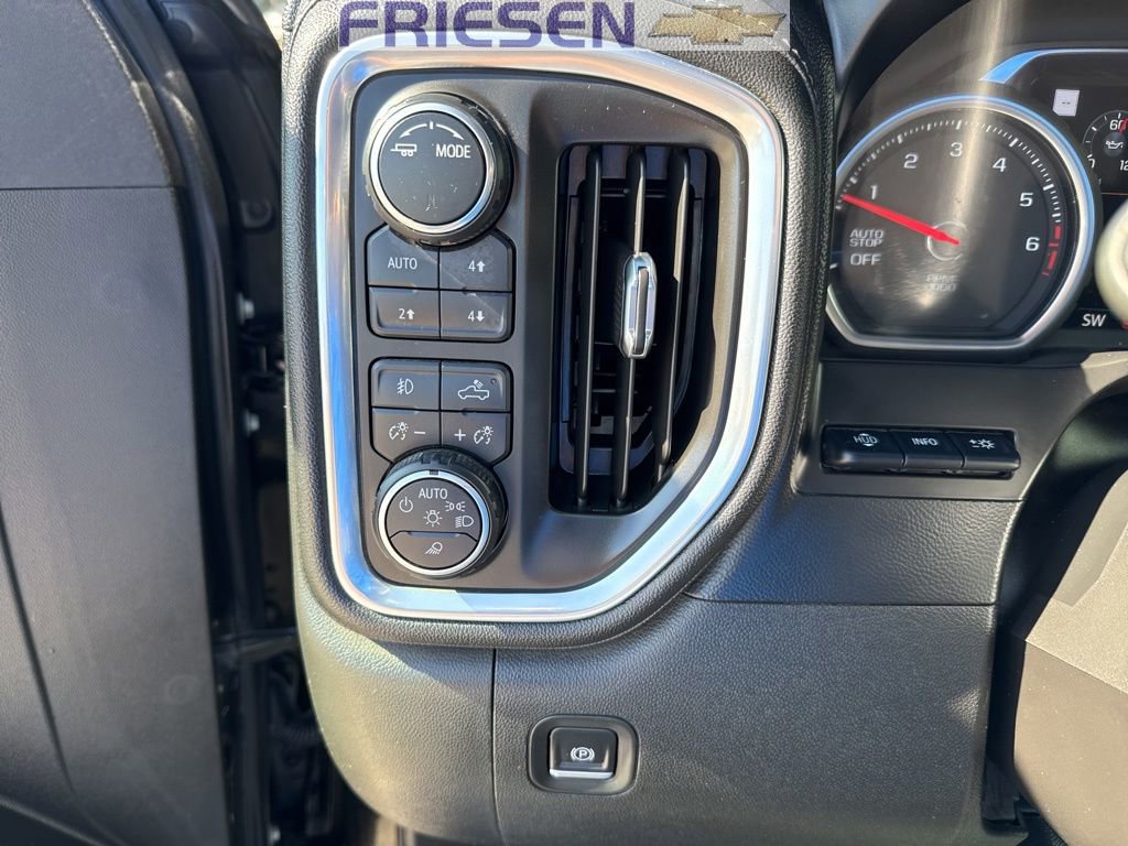 Used 2021 Chevrolet Silverado 1500 High Country w/ Technology Package image 18