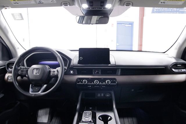 Certified 2025 Honda Pilot Elite image 16