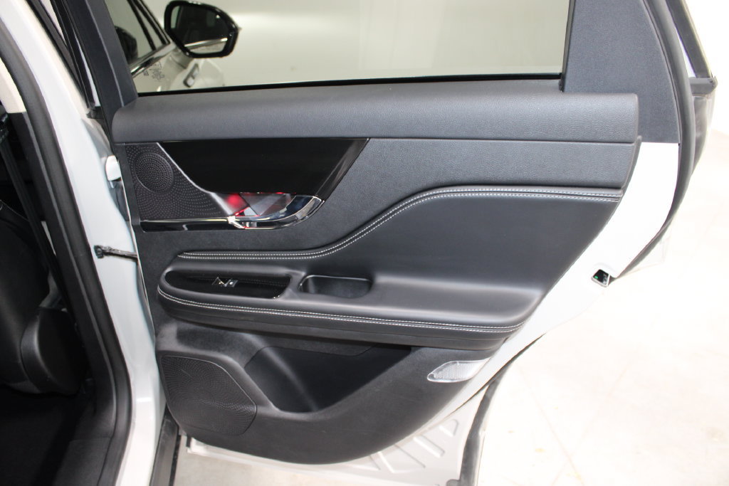 Used 2023 Lincoln Corsair AWD w/ Equipment Group 101A image 26