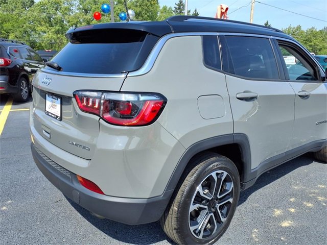 Used 2022 Jeep Compass Limited w/ Sun and Sound Group image 5