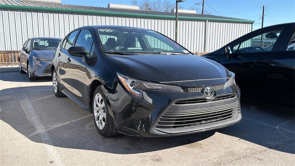 Certified 2024 Toyota Corolla LE image 3