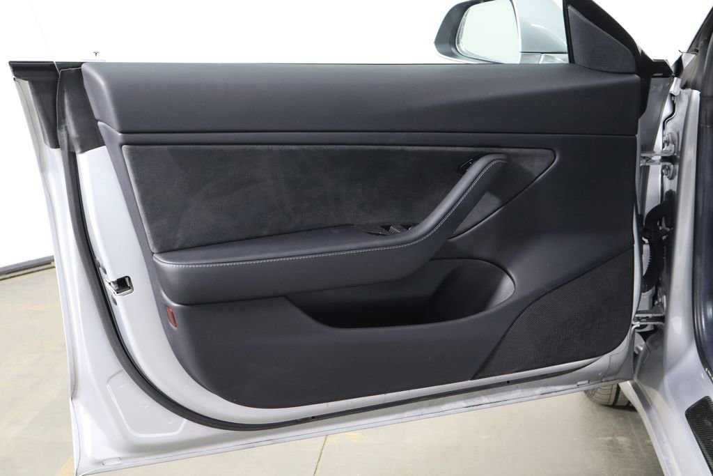 Used 2018 Tesla Model 3 Long Range image 18