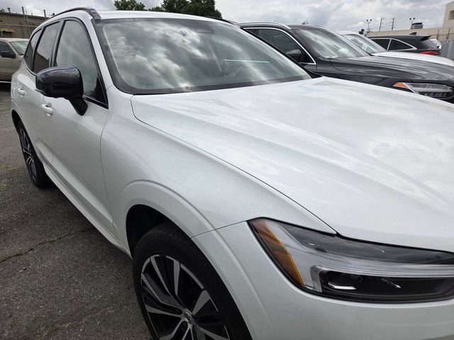 Used 2024 Volvo XC60 B5 Plus AWD/4WD image 4