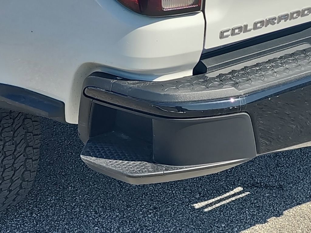 Used 2023 Chevrolet Colorado W/T image 18