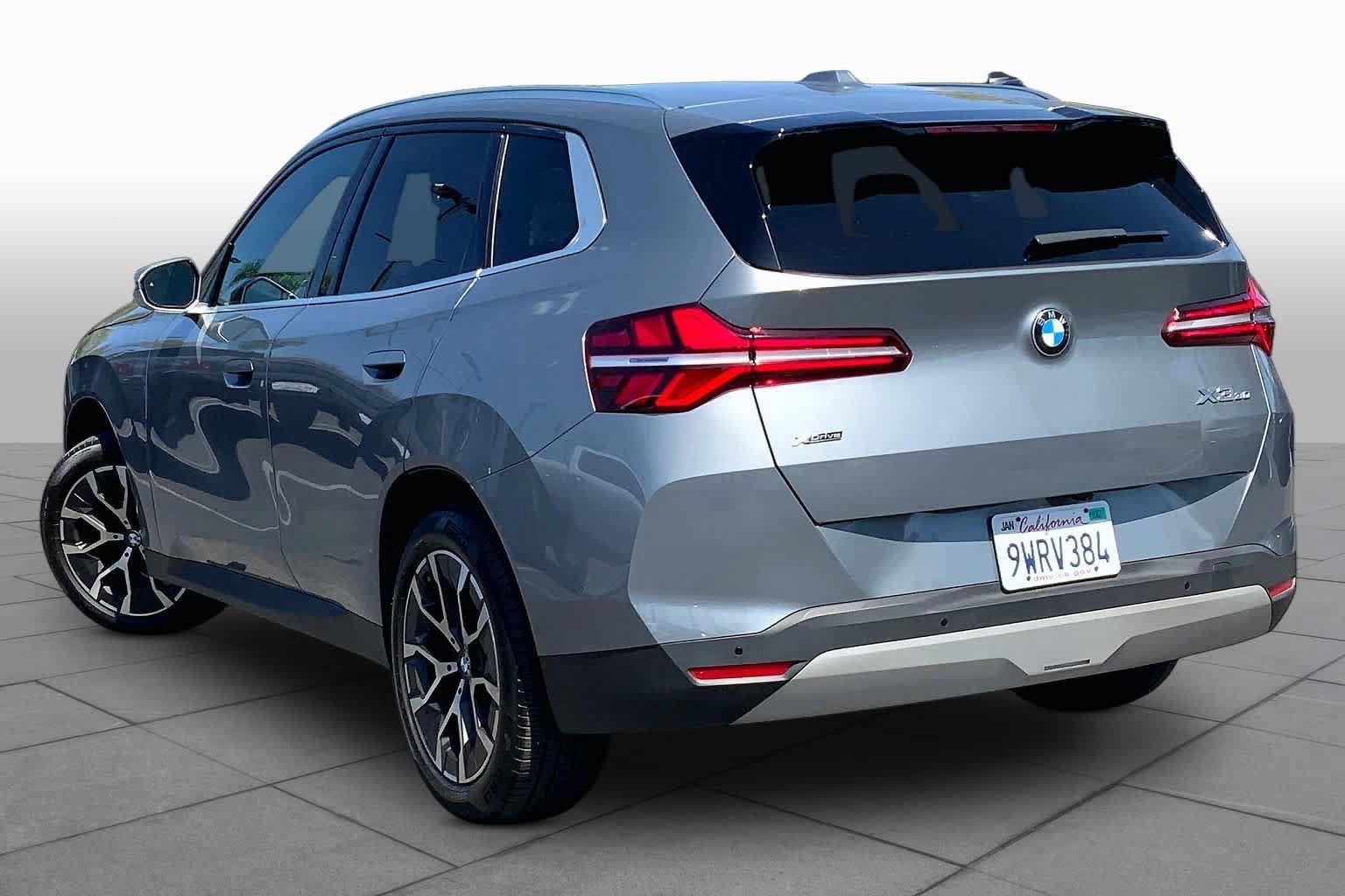 Used 2025 BMW X3 xDrive30i AWD/4WD image 11