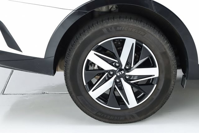 Used 2021 Kia Sorento S FWD image 16