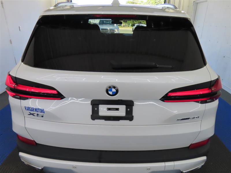 Used 2024 BMW X5 sDrive40i w/ Premium Package RWD image 5