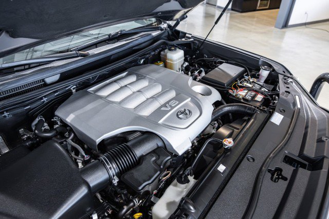 Used 2019 Toyota Land Cruiser AWD/4WD image 32