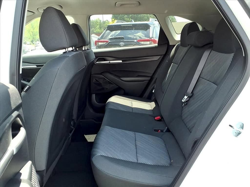 Used 2025 Kia Seltos LX AWD/4WD image 3