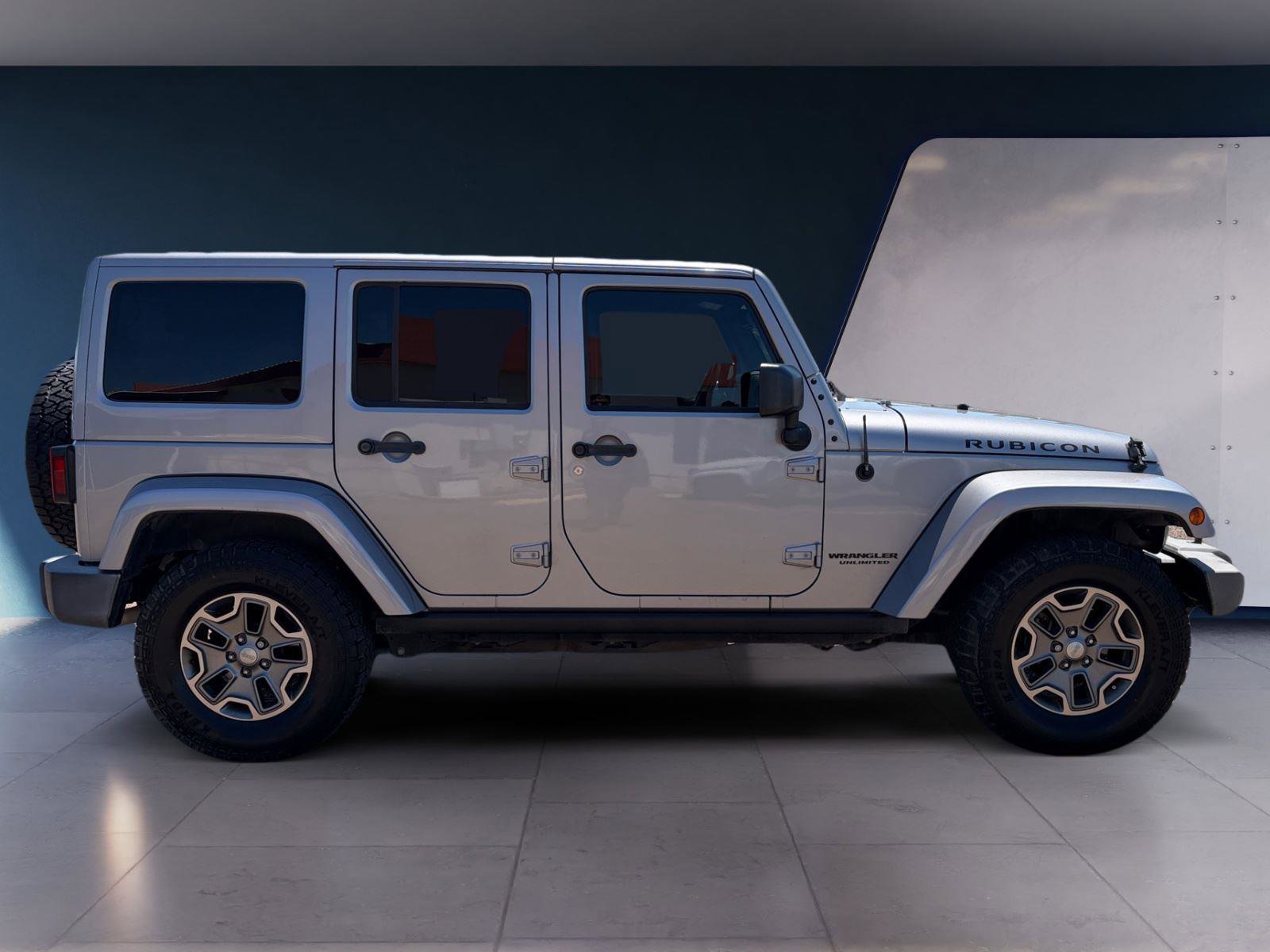 Used 2017 Jeep Wrangler Unlimited Rubicon w/ Cold Weather Group AWD/4WD image 6