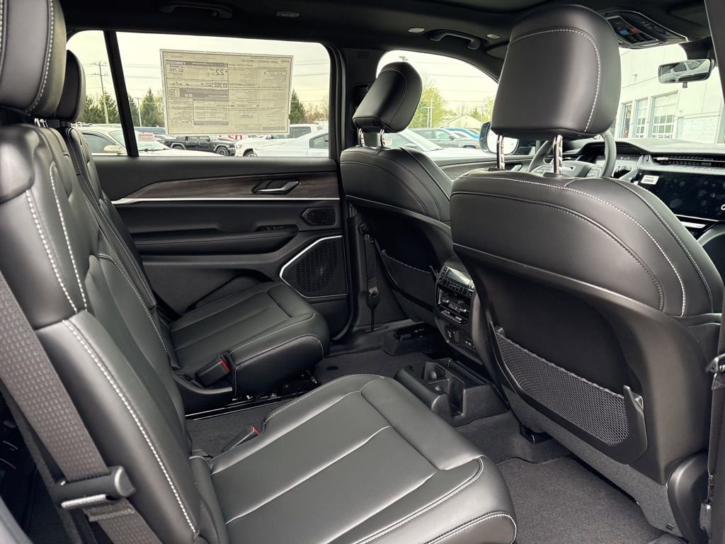 New 2026 Jeep Grand Cherokee L Limited image 13
