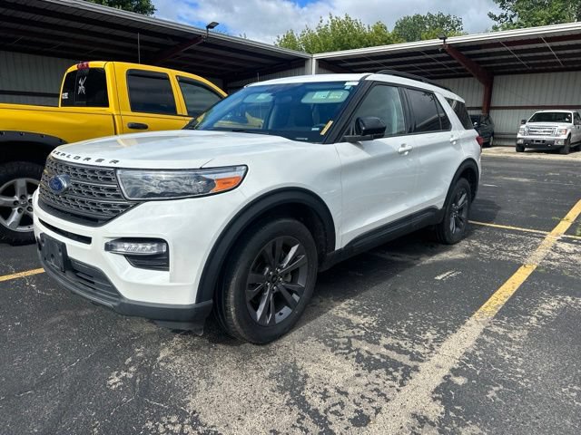 Used 2024 Ford Explorer XLT w/ XLT Sport Appearance Package AWD/4WD image 20