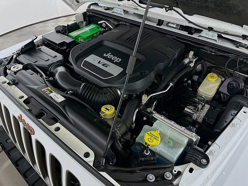 Used 2016 Jeep Wrangler Unlimited Sahara image 27