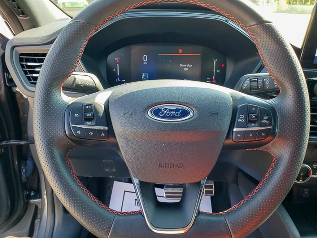 Used 2023 Ford Escape ST-Line FWD image 18
