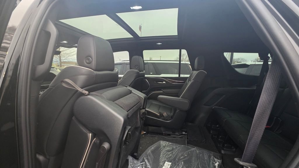 Used 2023 Cadillac Escalade Premium Luxury w/ LPO, Floor Liner Package image 9