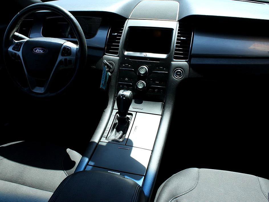 Used 2014 Ford Taurus SEL w/ Equipment Group 201A image 23