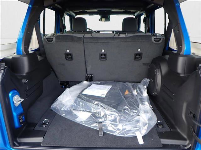 New 2025 Jeep Wrangler Unlimited Rubicon image 8