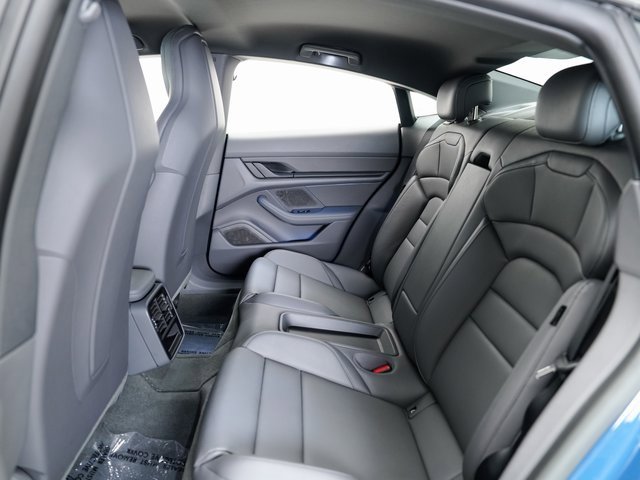 Used 2023 Porsche Taycan image 23