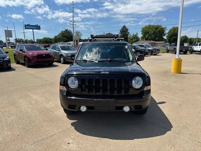 Used 2017 Jeep Patriot Sport w/ Power Value Group FWD image 2
