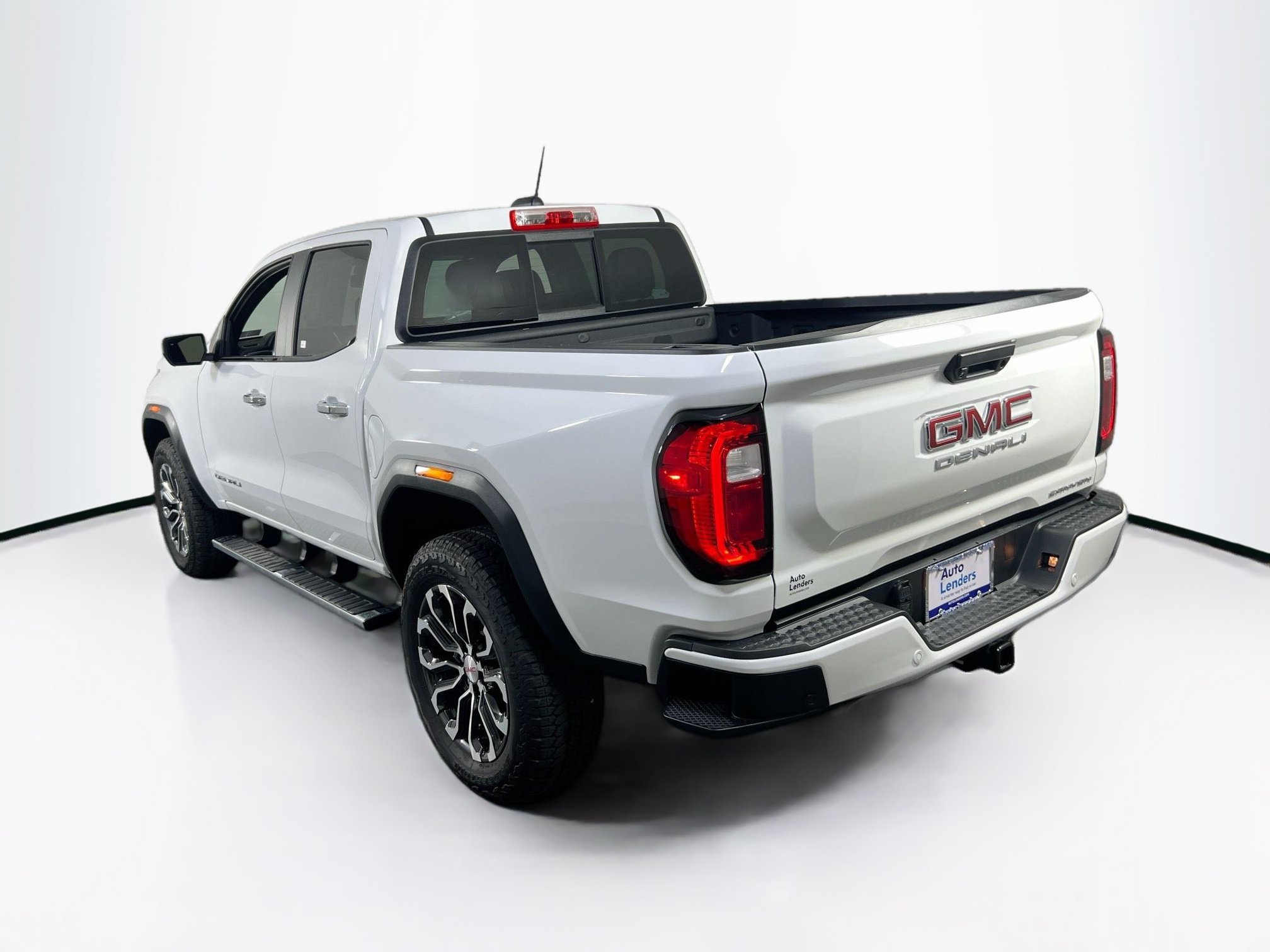 Used 2025 GMC Canyon Denali AWD/4WD image 7