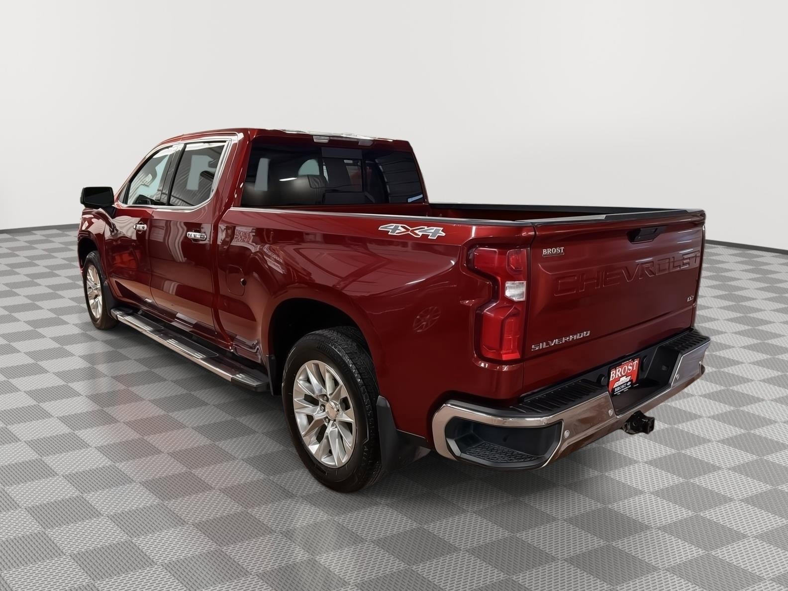 Used 2022 Chevrolet Silverado 1500 LTZ w/ LTZ Convenience Package II AWD/4WD image 6