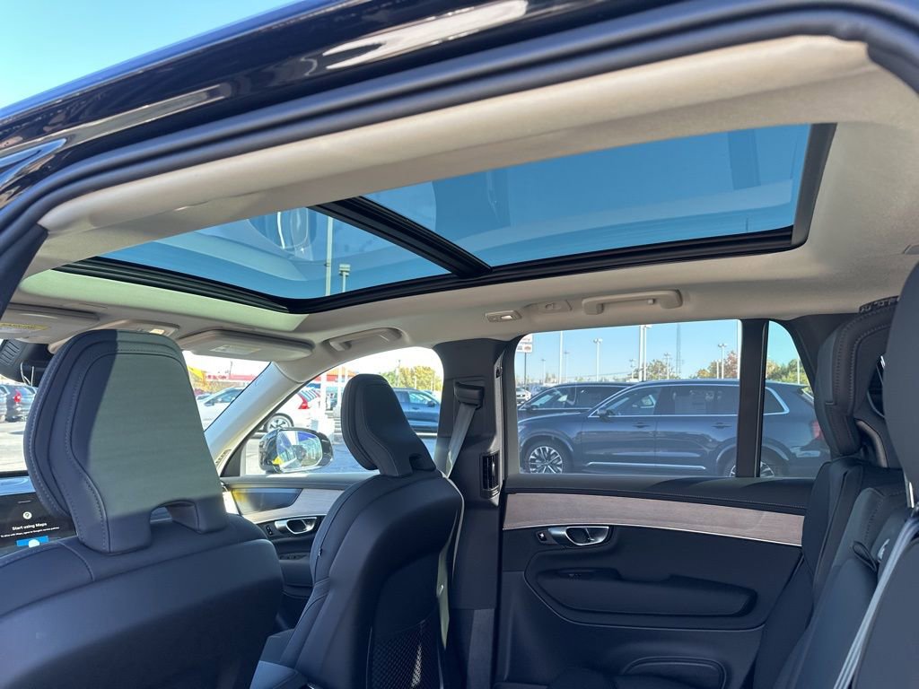 New 2026 Volvo XC90 B6 Plus w/ Protection Package Premier image 38