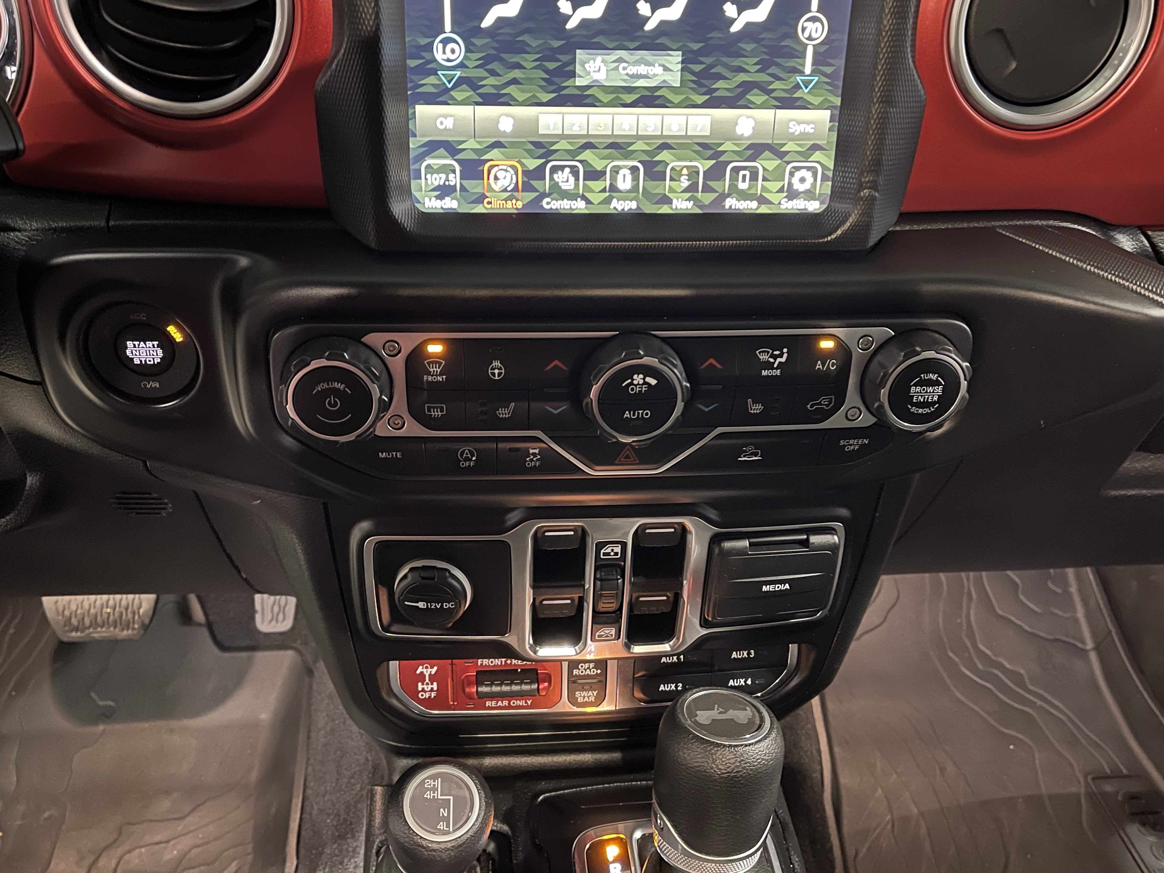 Used 2021 Jeep Wrangler Unlimited Rubicon AWD/4WD image 24